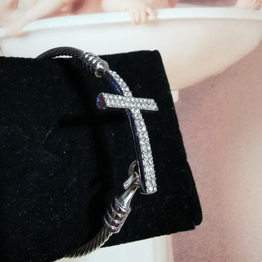 Bangle Diamond fashion silver
